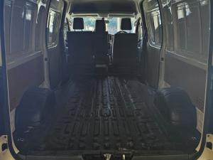 Toyota Quantum 2.8 SLWB panel van - Image 7