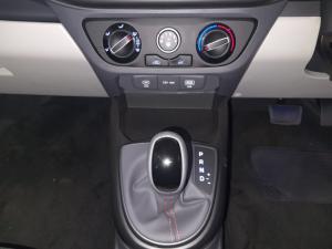 Hyundai Grand i10 1.2 Fluid sedan auto - Image 5