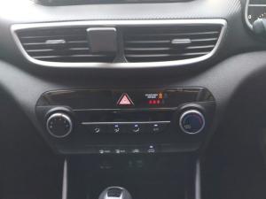 Hyundai Tucson 2.0 Premium automatic - Image 15