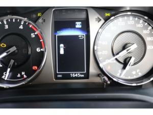 Toyota Hilux 2.4 GD-6 RB Raider automaticE/CAB - Image 8