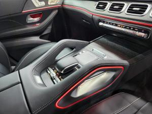 Mercedes-Benz GLS 400d - Image 11