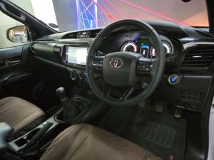 Toyota Hilux 2.8GD-6 Xtra cab Legend 50 - Image 4