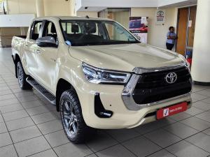 Toyota Hilux 2.8GD-6 double cab Raider auto - Image 1