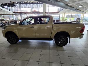 Toyota Hilux 2.8GD-6 double cab Raider auto - Image 8