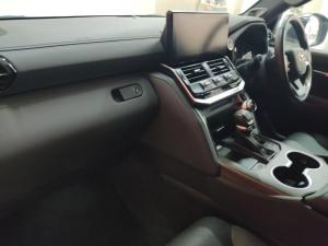 Toyota Land Cruiser 300 3.3D ZX - Image 10