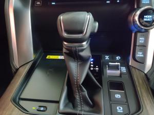 Toyota Land Cruiser 300 3.3D ZX - Image 7