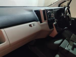 Toyota Quantum 2.8 SLWB panel van - Image 11