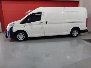 Toyota Quantum 2.8 SLWB panel van - Image 12