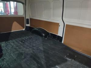 Toyota Quantum 2.8 SLWB panel van - Image 6
