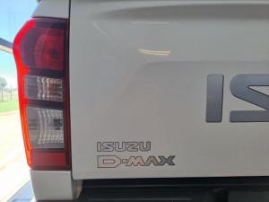Isuzu D-MAX 250 HO HI-RIDE 4X4 D/C - Image 9