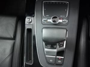 Audi Q5 40TDI quattro sport - Image 9
