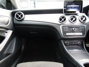 Mercedes-Benz CLA200 automatic - Image 2