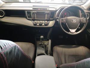 Toyota RAV4 2.0 GX auto - Image 7