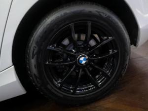BMW 1 Series 118i 5-door auto - Image 7