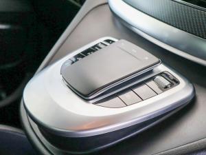 Mercedes-Benz V-Class V300d Avantgarde AMG Line - Image 22