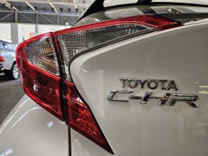 Toyota C-HR 1.2T Plus manual - Image 11