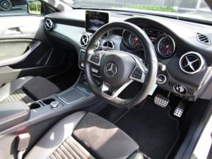 Mercedes-Benz GLA 200 automatic - Image 13