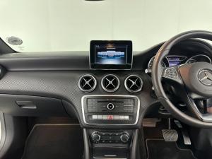 Mercedes-Benz A 200 Style automatic - Image 11