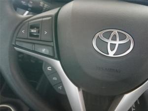 Toyota Vitz 1.0 XR manual - Image 18