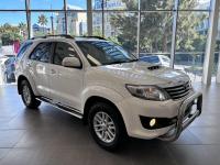 Thumbnail Toyota Fortuner 3.0D-4D