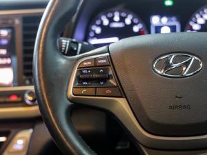 Hyundai Elantra 1.6 Executive auto - Image 15