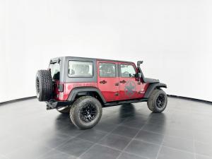Jeep Wrangler Unltd Sahara 3.6L V6 automatic - Image 5