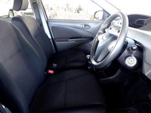 Toyota Etios hatch 1.5 Xs - Image 18