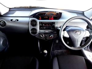 Toyota Etios hatch 1.5 Xs - Image 26