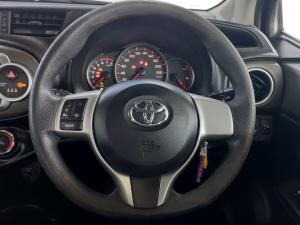 Toyota Yaris 5-door 1.0 XS - Image 9
