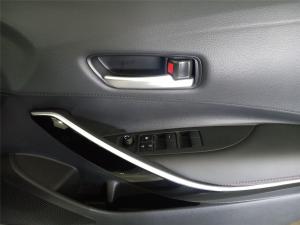 Toyota Corolla 1.8 Hybrid XS - Image 16