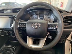 Toyota Hilux 2.4GD-6 single cab Raider manual - Image 10