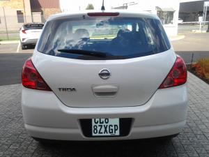 Nissan Tiida hatch 1.6 Visia+ - Image 5