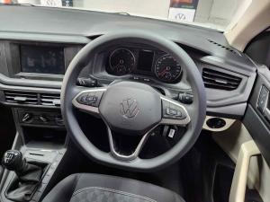 Volkswagen Polo sedan 1.6 manual - Image 10