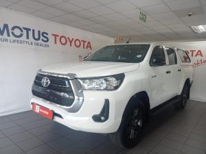 Toyota Hilux 2.4GD-6 double cab 4x4 Raider manual - Image 8