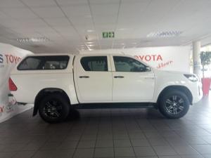 Toyota Hilux 2.4GD-6 double cab 4x4 Raider manual - Image 3