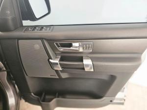 Land Rover Discovery 4 3.0 TDV6 SE - Image 18
