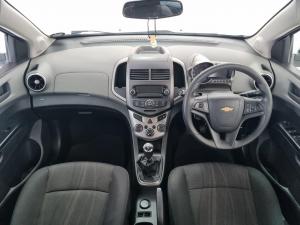 Chevrolet Sonic sedan 1.6 LS - Image 9