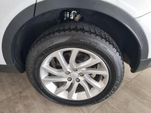 Land Rover Discovery Sport HSE TD4 - Image 19