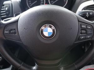 BMW 1 Series 118i 5-door - Image 13