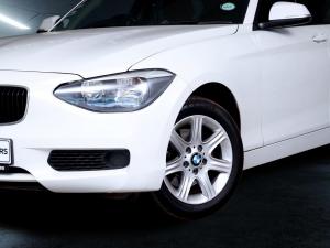 BMW 1 Series 118i 5-door - Image 2