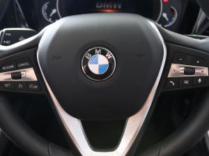 BMW 3 Series 320i - Image 12