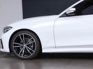 BMW 3 Series 320i M Sport - Image 17