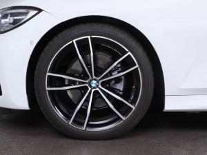 BMW 3 Series 320i M Sport - Image 18