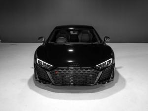 Audi R8 coupe V10 performance quattro - Image 4