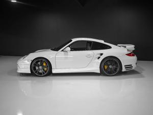 Porsche 911 turbo S - Image 19