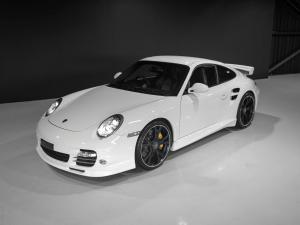 Porsche 911 turbo S - Image 3