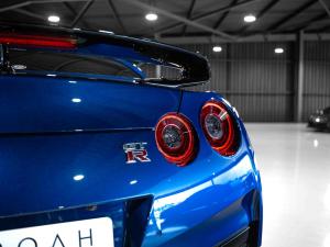 Nissan GT-R Premium Edition - Image 11