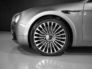 Bentley Flying Spur V8 - Image 9