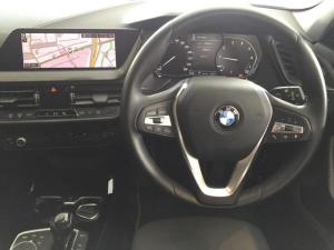 BMW 1 Series 118i - Image 9
