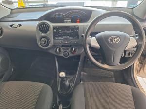 Toyota Etios hatch 1.5 Xs - Image 8